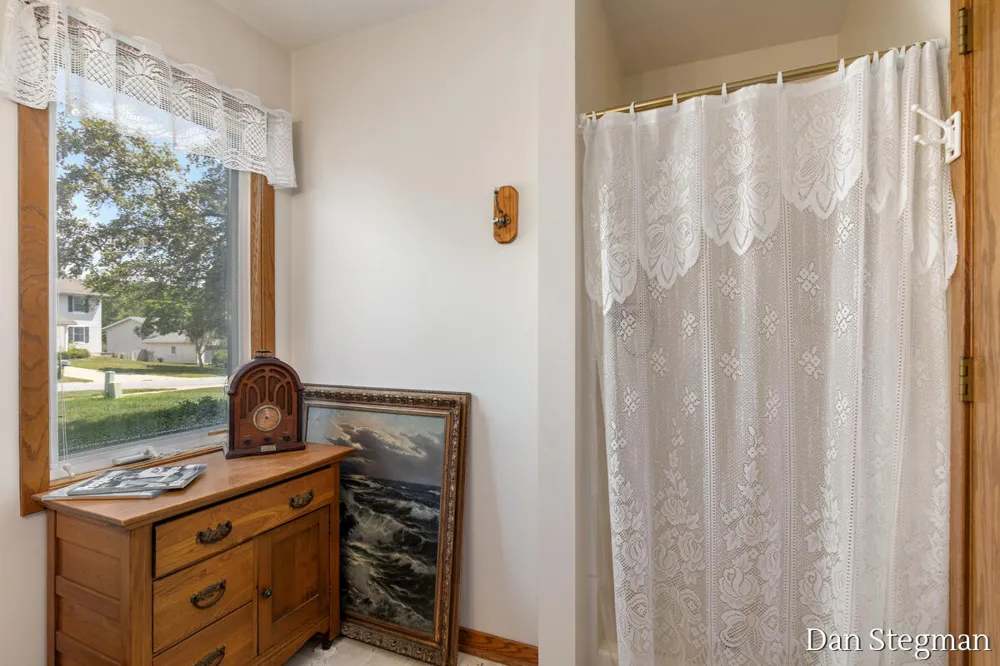 1421 Hollow Ridge Drive NE Rockford City, MI 49341