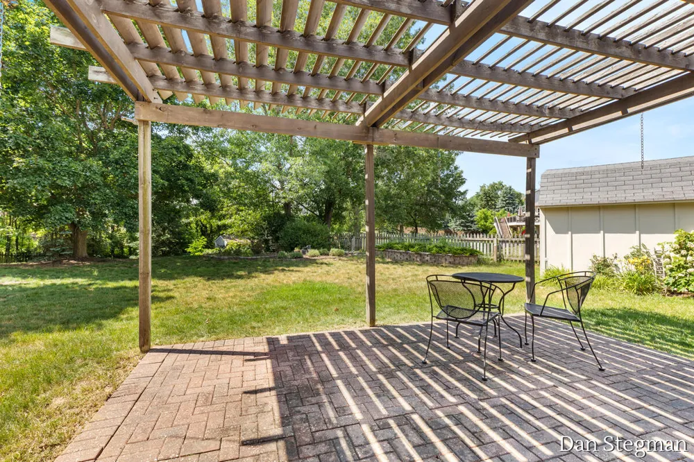 1421 Hollow Ridge Drive NE Rockford City, MI 49341