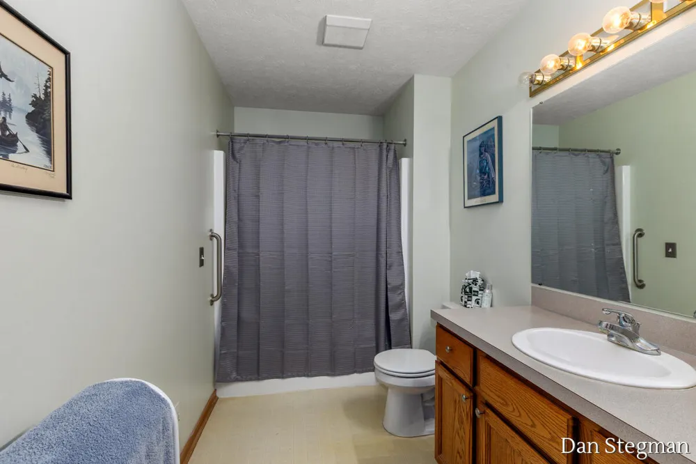 1421 Hollow Ridge Drive NE Rockford City, MI 49341
