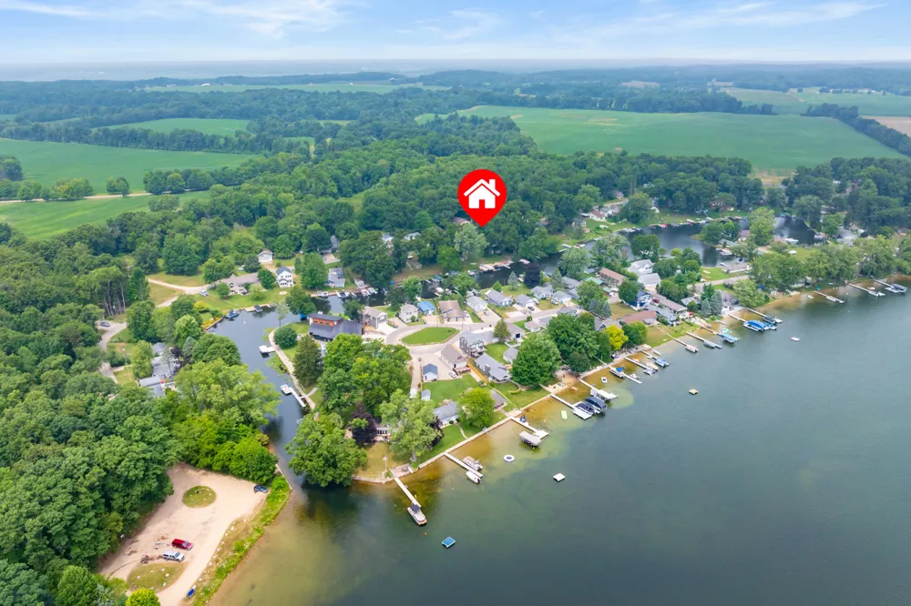 92709 Gravel Lake Drive Porter Township, MI 49065
