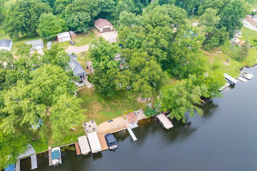 92709 Gravel Lake Drive Porter Township, MI 49065