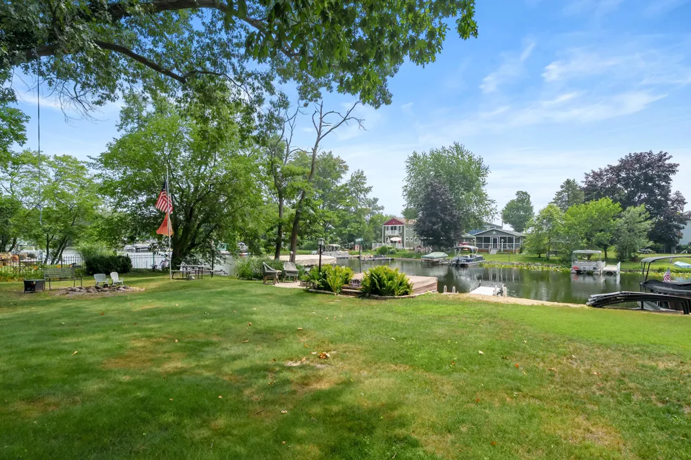 92709 Gravel Lake Drive Porter Township, MI 49065