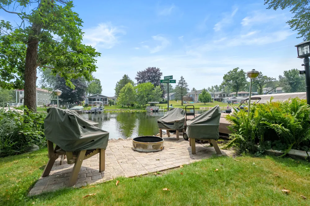 92709 Gravel Lake Drive Porter Township, MI 49065