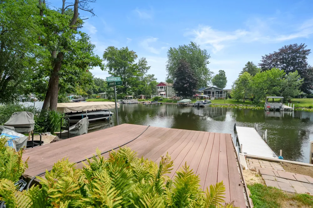 92709 Gravel Lake Drive Porter Township, MI 49065
