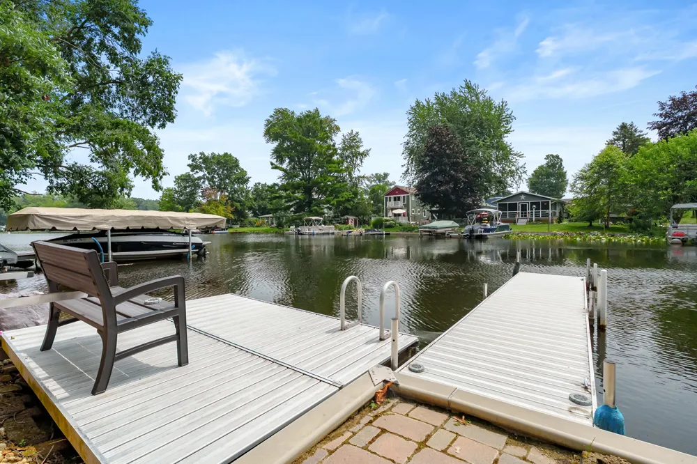 92709 Gravel Lake Drive Porter Township, MI 49065