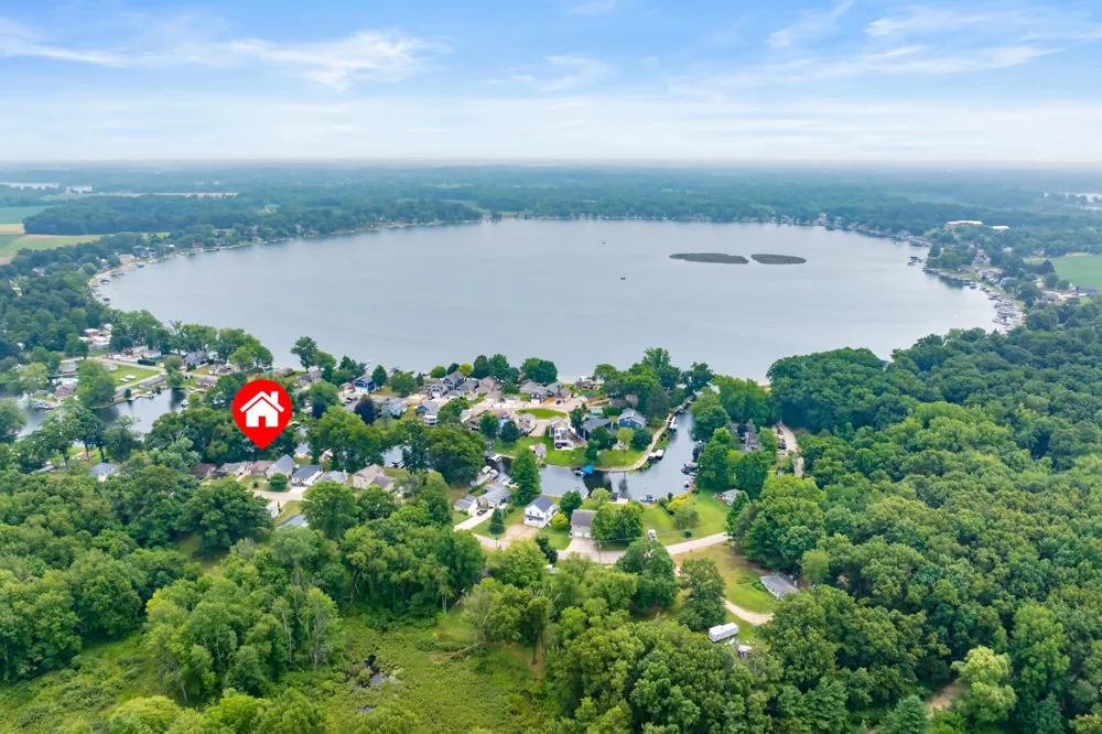 92709 Gravel Lake Drive Porter Township, MI 49065