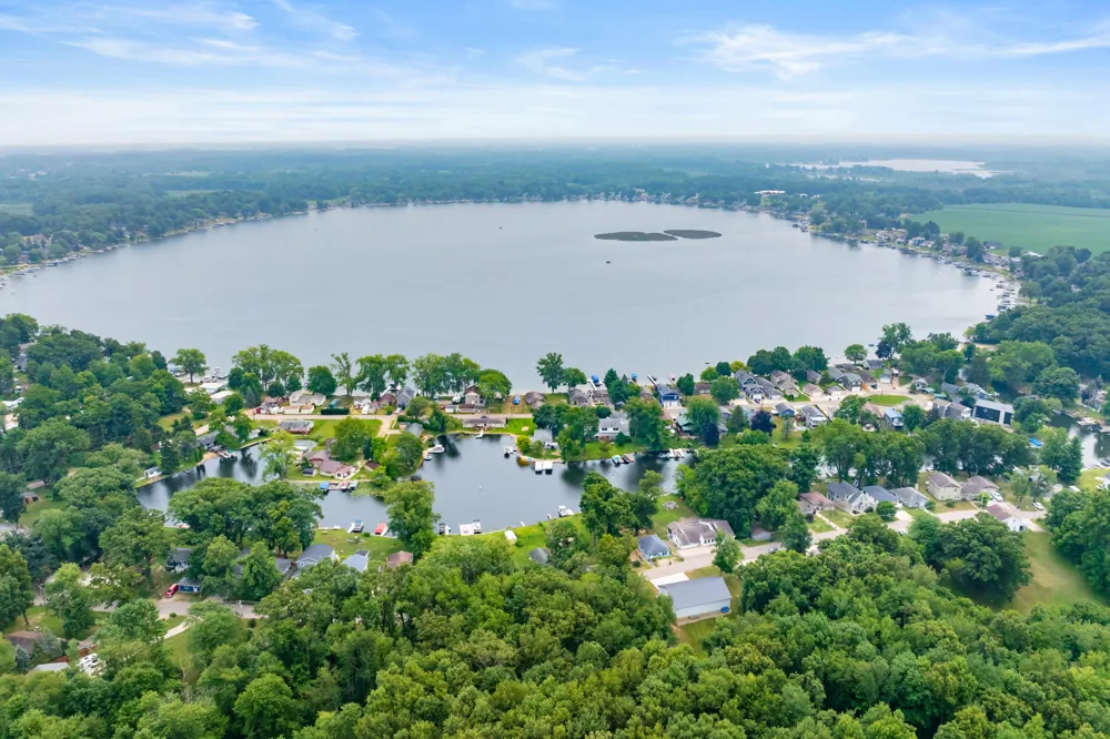 92709 Gravel Lake Drive Porter Township, MI 49065