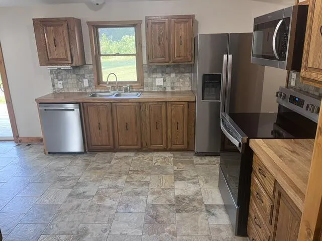 13542 Makinen Road Maple Grove Township, MI 49645