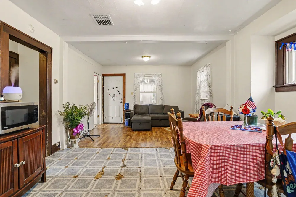 1349 Hickory Street Niles City, MI 49120