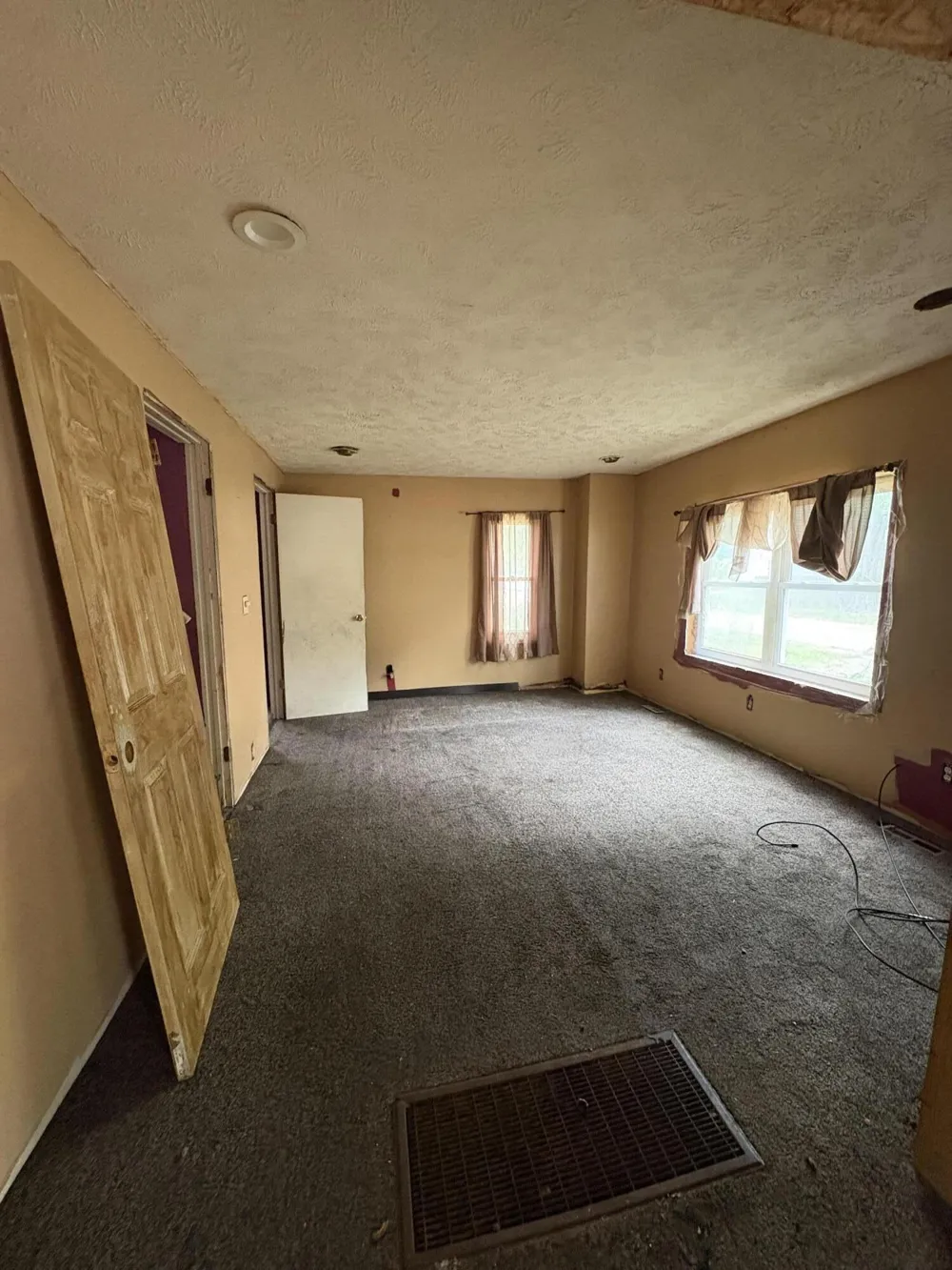 212 W South Street Hartford City, MI 49057