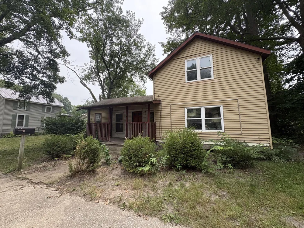 212 W South Street Hartford City, MI 49057