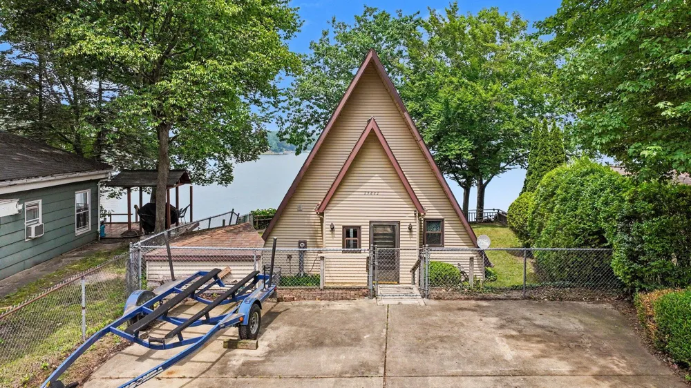 25862 Shore Drive Porter Township, MI 49065