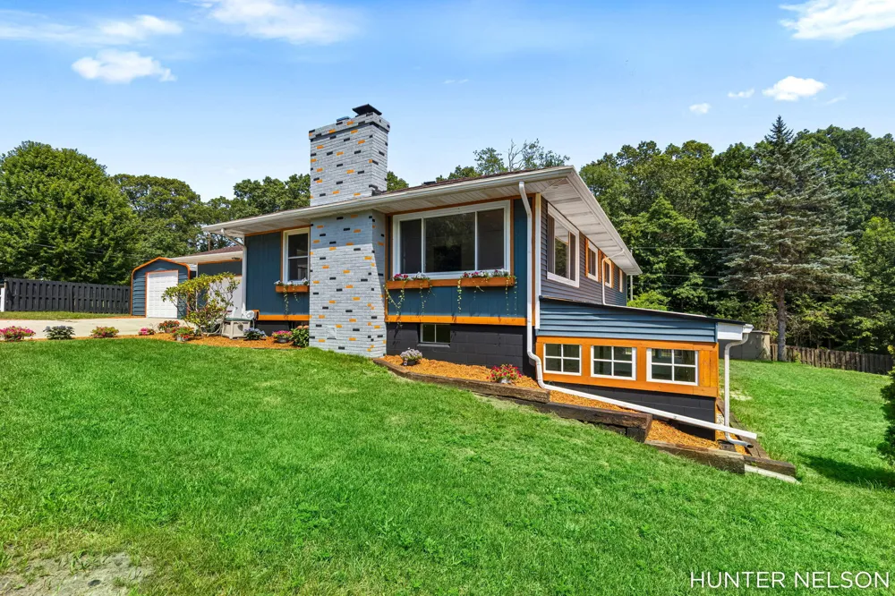840 Andree Road Laketon Township, MI 49445
