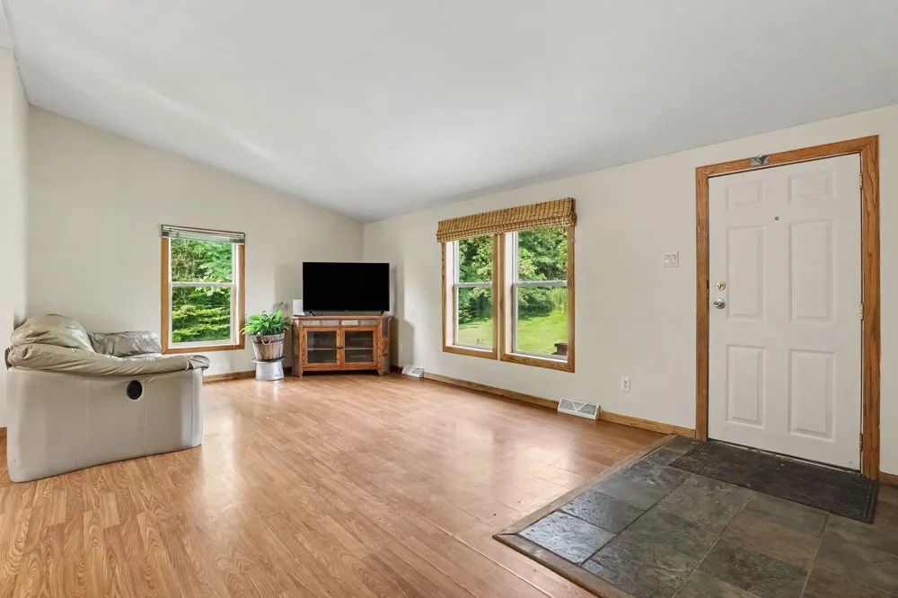 9752 Fuller Road Montcalm Township, MI 48838