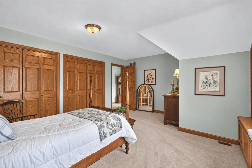 9425 Ravine Ridge Drive SE Caledonia Township, MI 49316