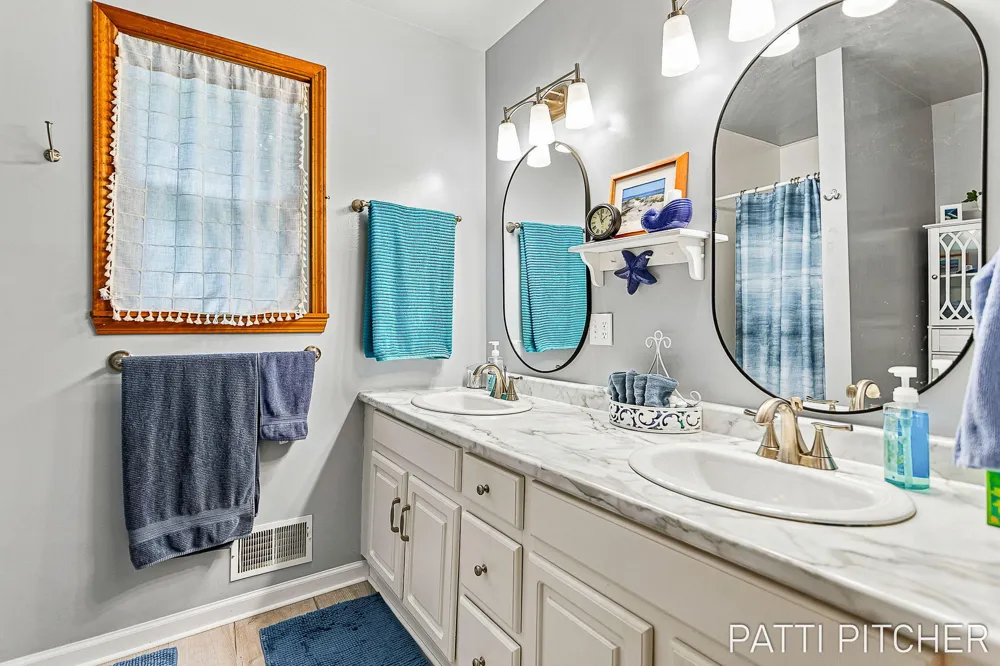 13369 Forest Park Drive Grand Haven Charter Township, MI 49417