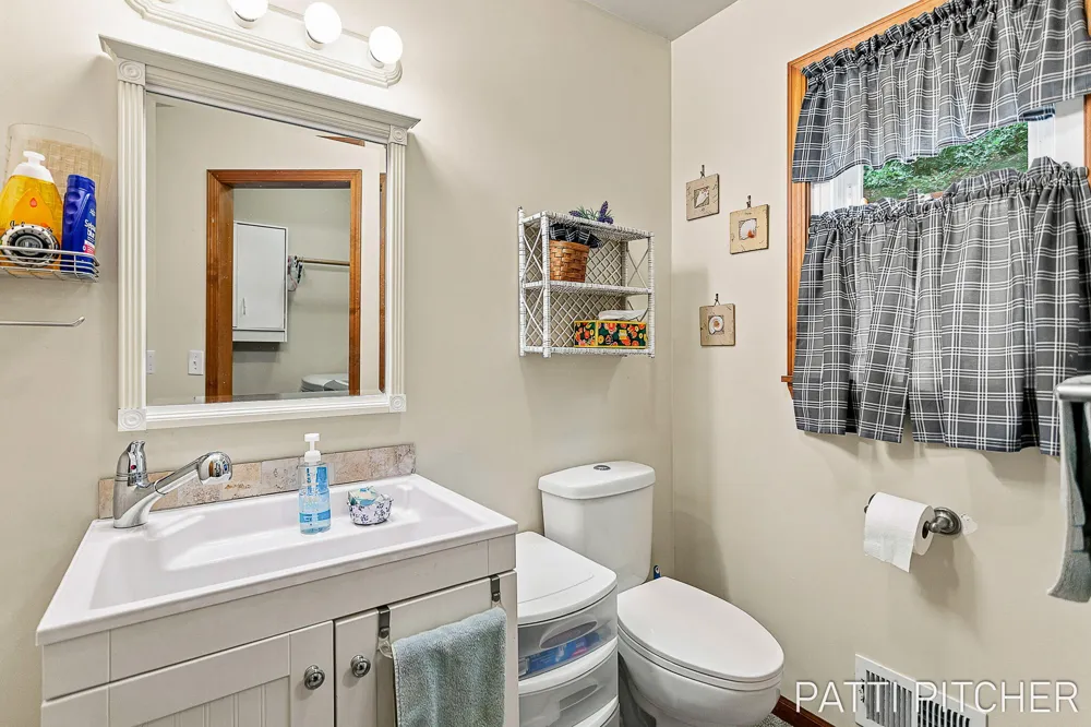 13369 Forest Park Drive Grand Haven Charter Township, MI 49417