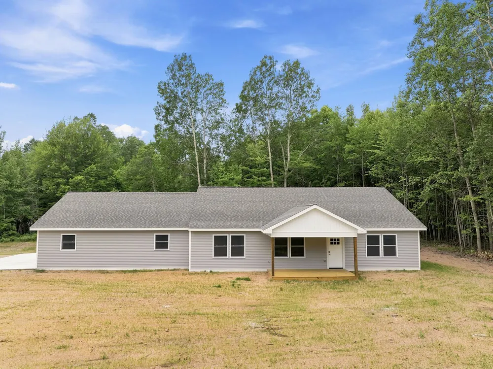 8022 W Blue Road Lake Township, MI 49651