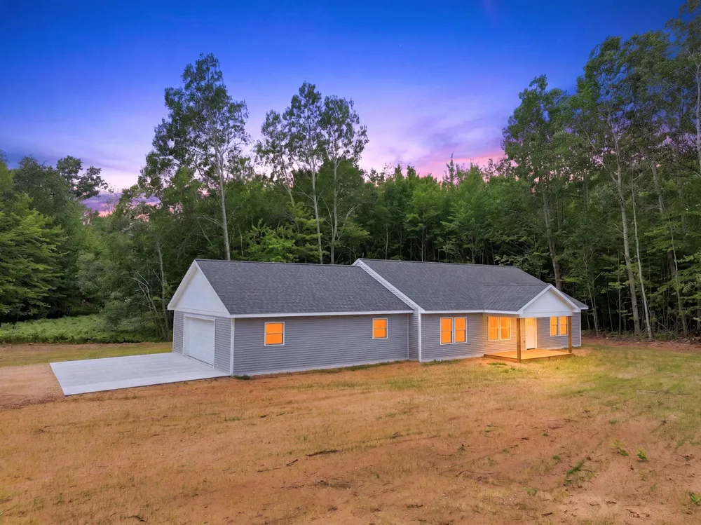 8022 W Blue Road Lake Township, MI 49651