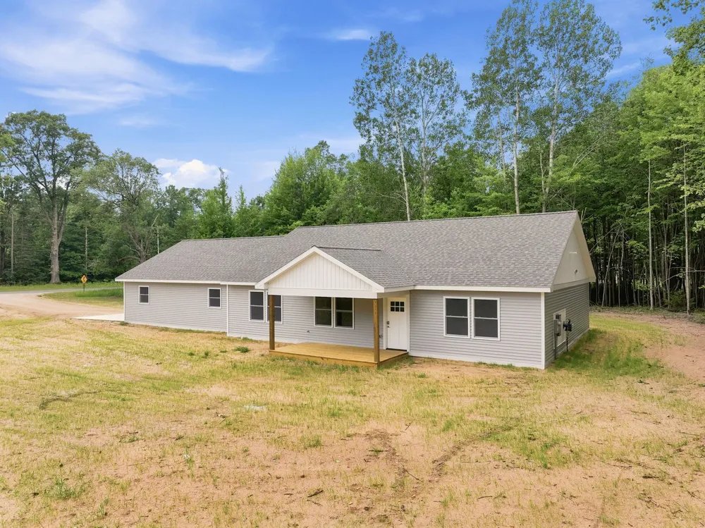 8022 W Blue Road Lake Township, MI 49651