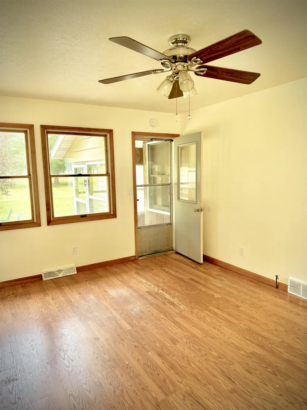 318 S Houghton Street Lake City City, MI 49651