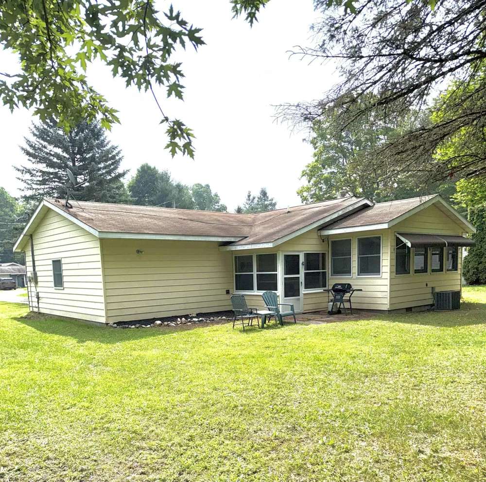 318 S Houghton Street Lake City City, MI 49651