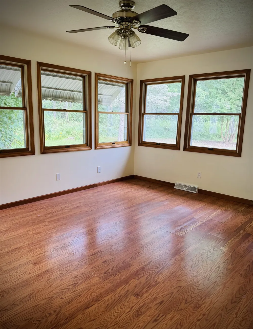 318 S Houghton Street Lake City City, MI 49651