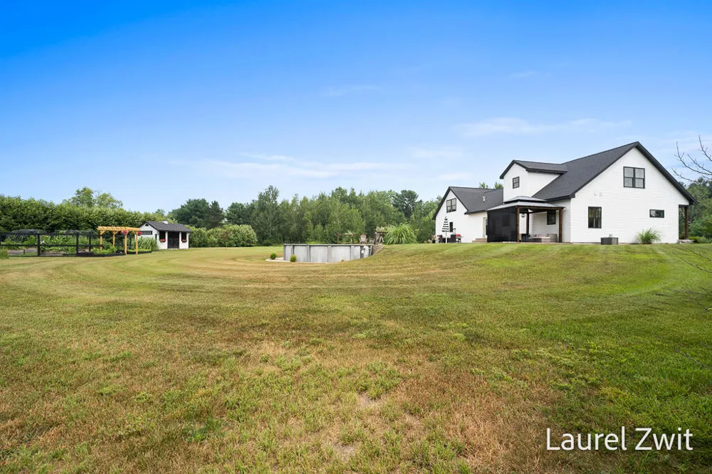 2281 Green Creek Road Fruitland Township, MI 49445