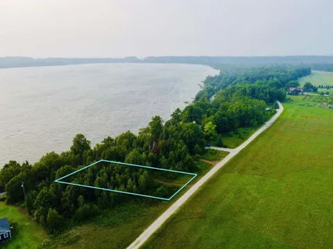 Lake Leelanau Drive