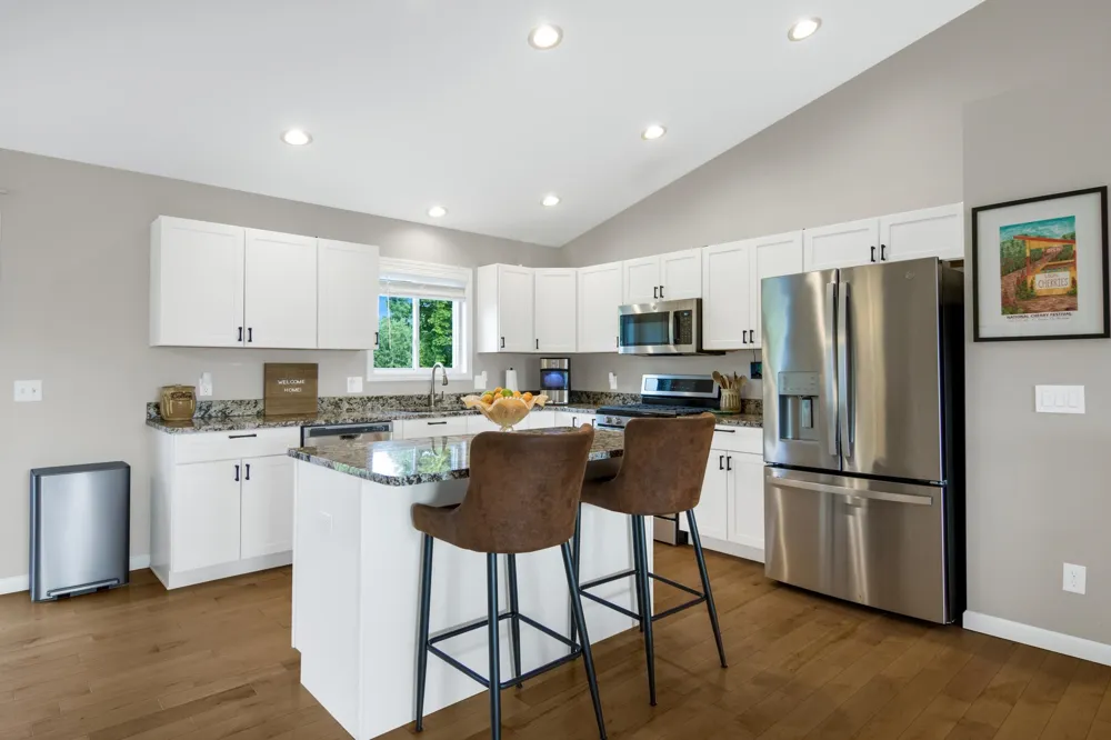1325 Umber Drive Garfield Charter Township, MI 49696