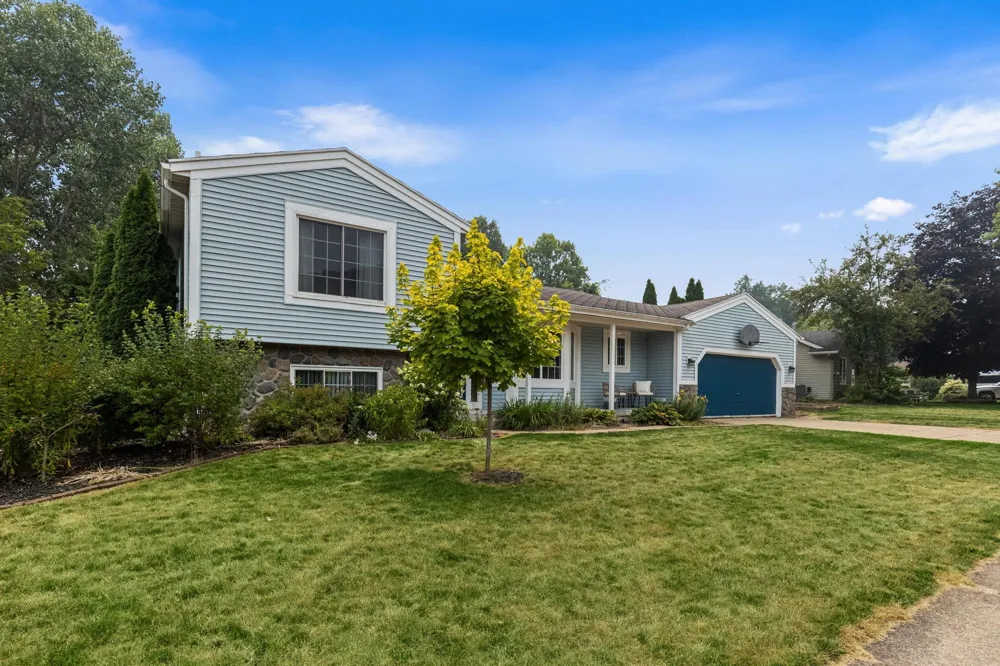 5410 Riverlook Drive NE Plainfield Charter Township, MI 49321