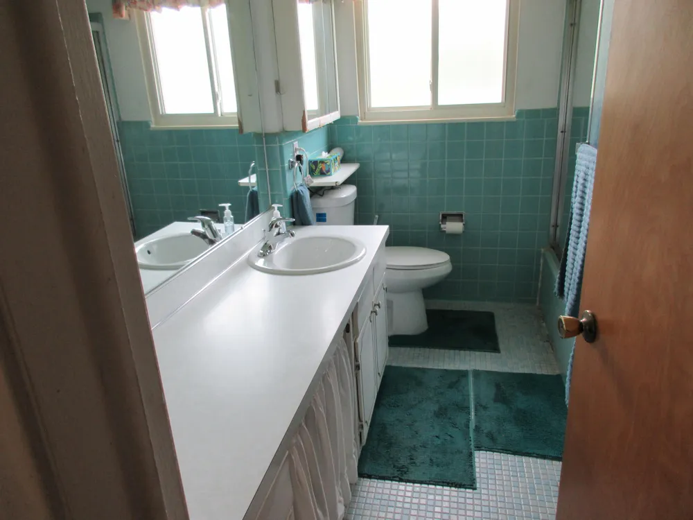 175 Clinton River Drive Mt Clemens City, MI 48043