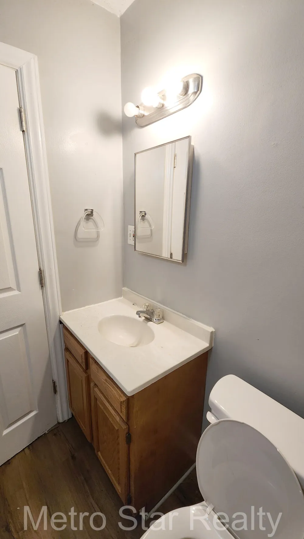 353 W Brockton Avenue Madison Heights City, MI 48071