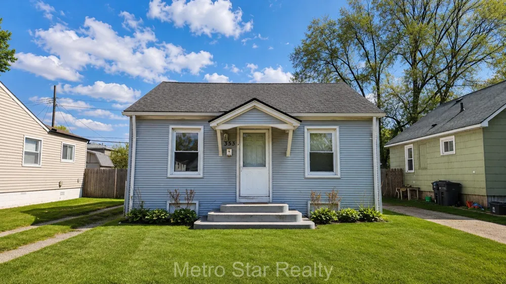 353 W Brockton Avenue Madison Heights City, MI 48071