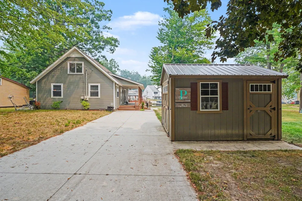11815 Shore Drive Garfield Township, MI 48632