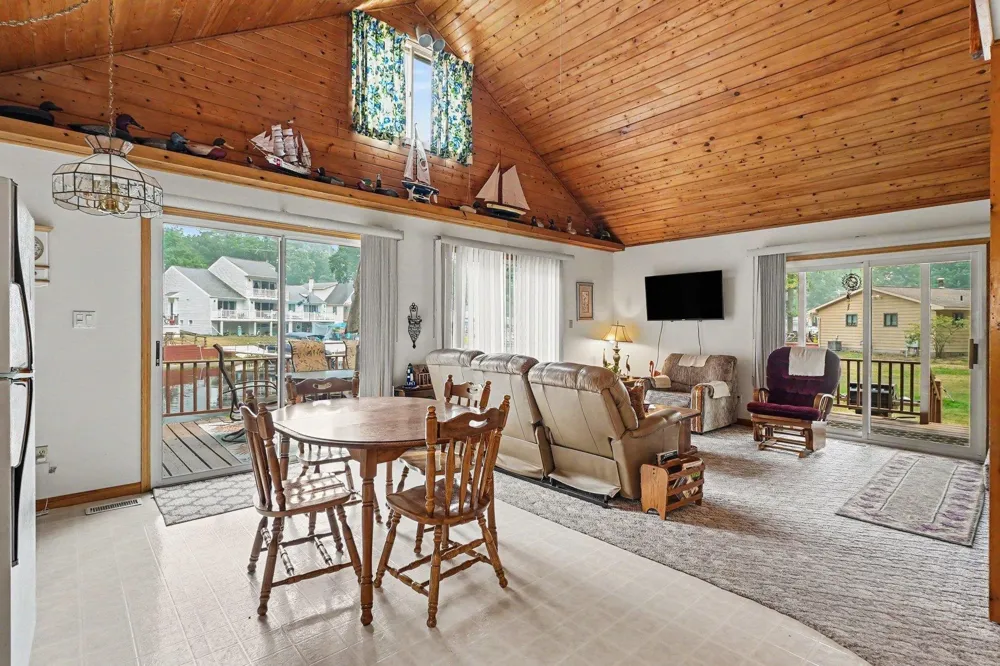 11815 Shore Drive Garfield Township, MI 48632