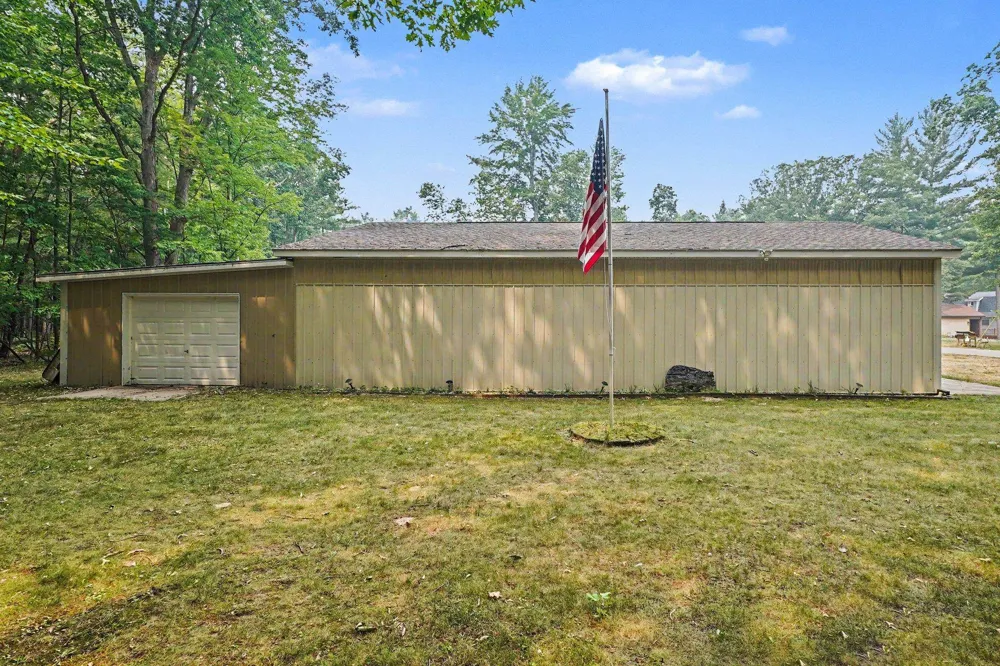 11815 Shore Drive Garfield Township, MI 48632