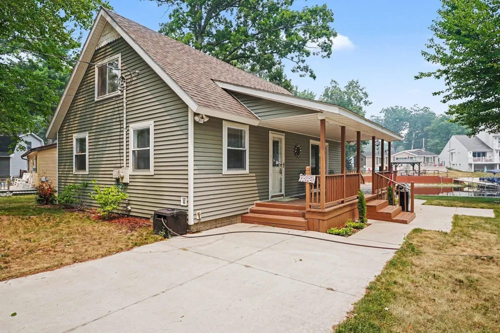 11815 Shore Drive Garfield Township, MI 48632