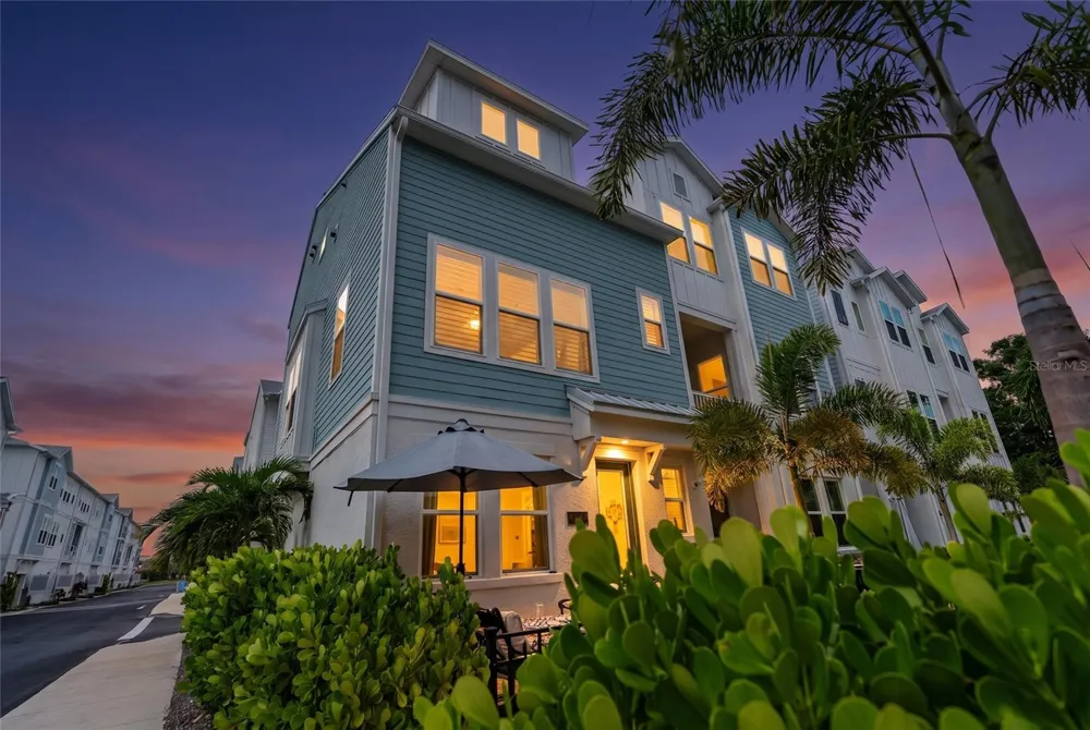2501 BOONE COURT Sarasota, FL 34237