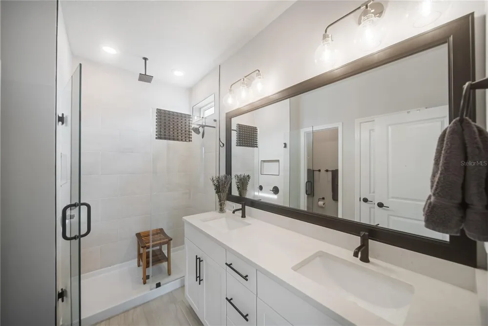 2501 BOONE COURT Sarasota, FL 34237