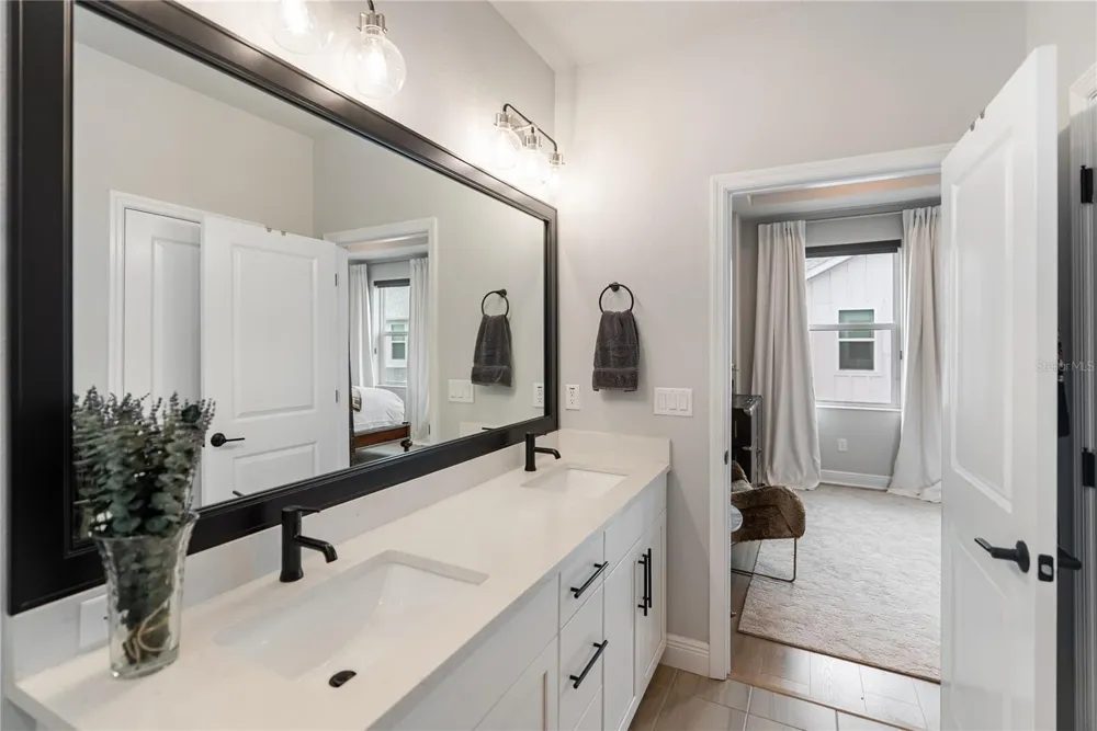 2501 BOONE COURT Sarasota, FL 34237