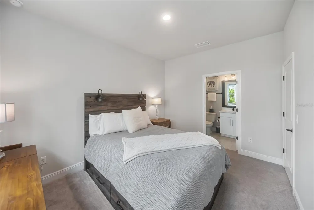 2501 BOONE COURT Sarasota, FL 34237