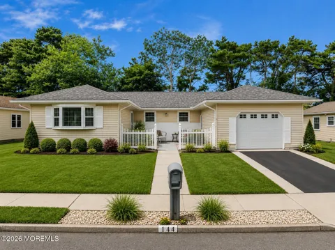 144 Freeport Boulevard