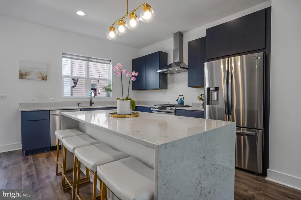 3509 SUTTON HEIGHTS CIRCLE Fairfax, VA 22031