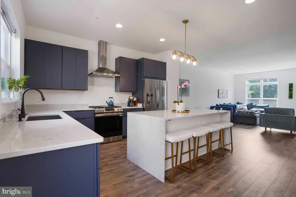 3509 SUTTON HEIGHTS CIRCLE Fairfax, VA 22031