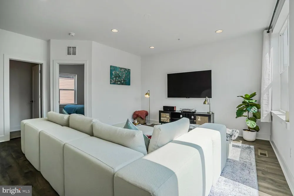 3509 SUTTON HEIGHTS CIRCLE Fairfax, VA 22031