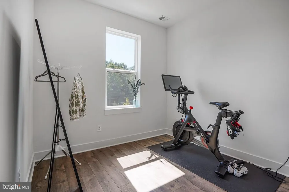 3509 SUTTON HEIGHTS CIRCLE Fairfax, VA 22031