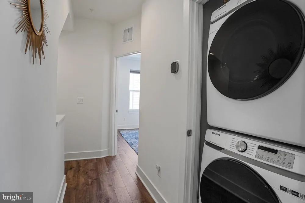 3509 SUTTON HEIGHTS CIRCLE Fairfax, VA 22031