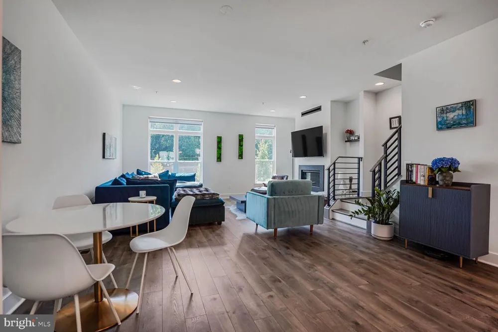 3509 SUTTON HEIGHTS CIRCLE Fairfax, VA 22031