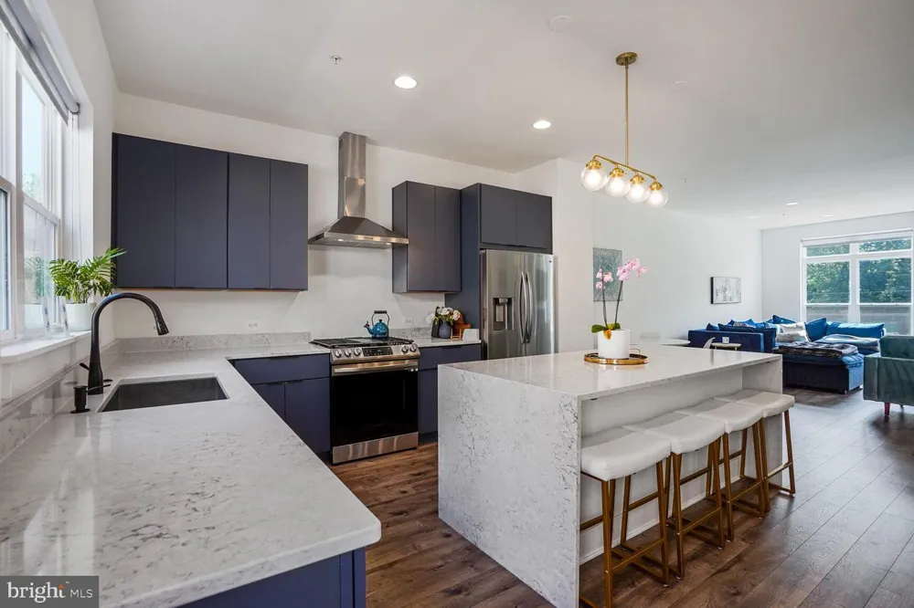 3509 SUTTON HEIGHTS CIRCLE Fairfax, VA 22031